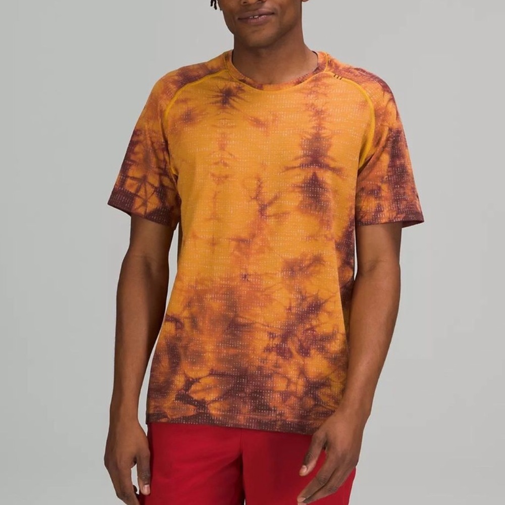 Lululemon Tee